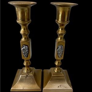 PAIR OF BRASS 7" TALL JUDAICA SHABBAT CANDLESTICKS w/ RAISED GRAPE DECOR